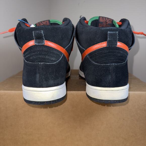 Athletic_Shoes